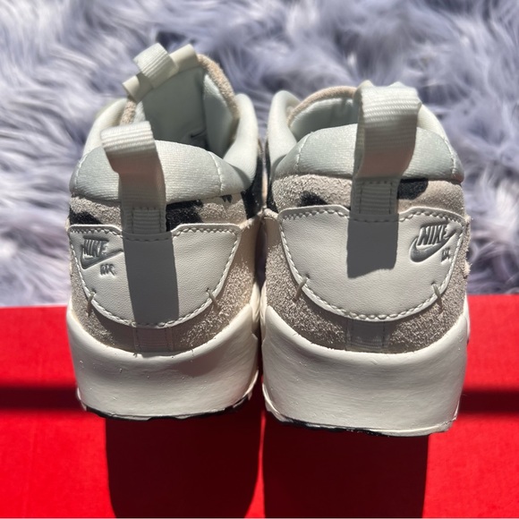 Nike Air Max 90 FUTURA - Picture 4 of 5